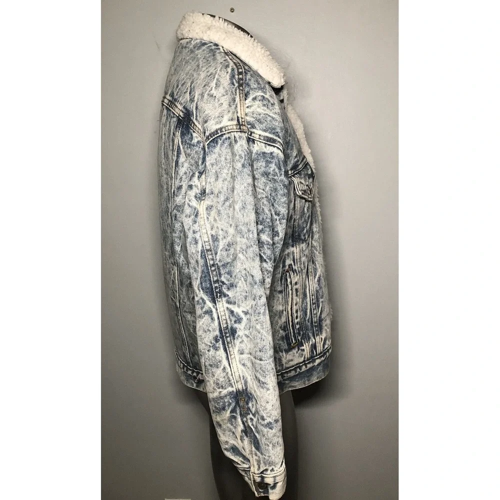 Levi's Jacket Men Size Medium Denim Trucker  Sherpa Lined Made in USA Vintage